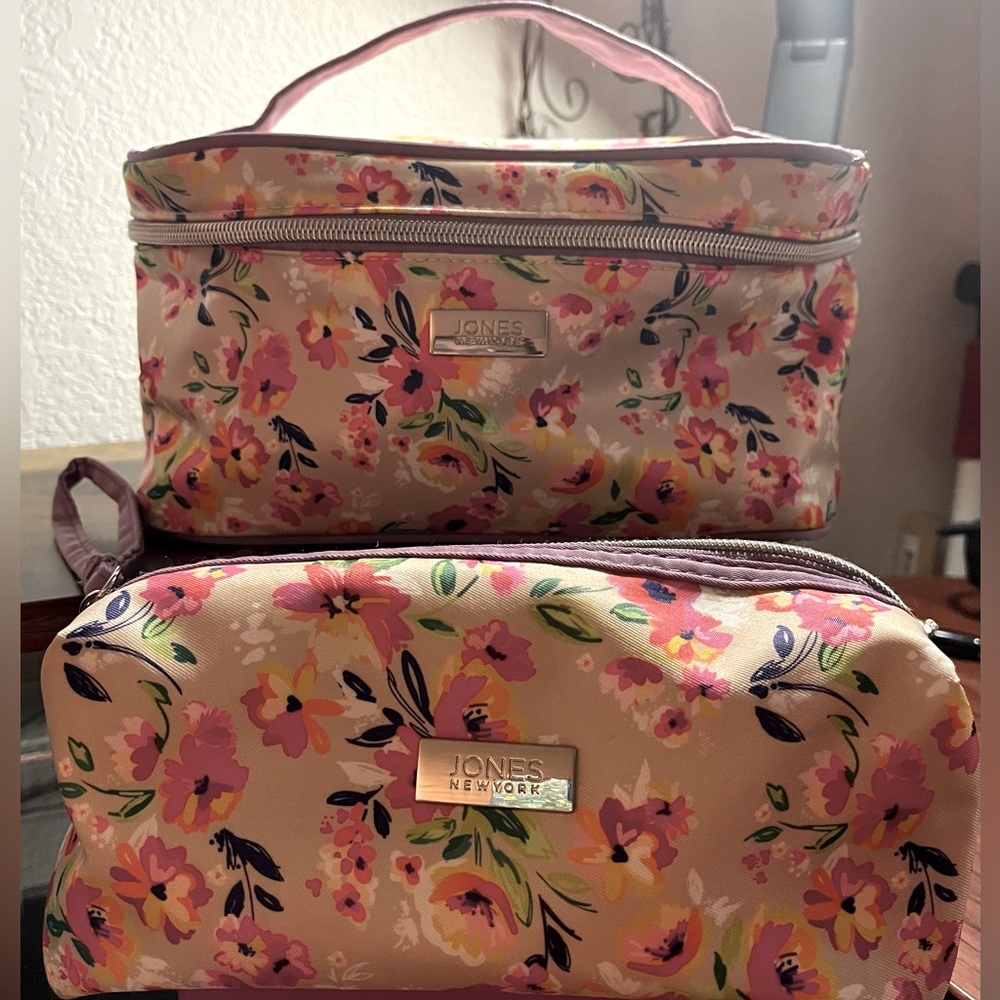 SMALL’ cosmetic train